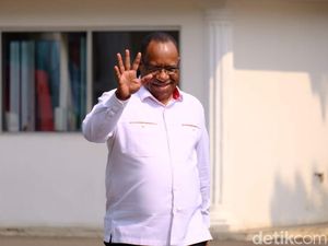 Basuki Dibantu Putra Papua Bangun Infrastruktur