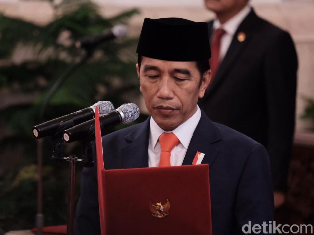 Formasi Lengkap Pembantu Jokowi: Menteri hingga Stafsus Formasi Lengkap Pembantu Jokowi: Menteri hingga Stafsus