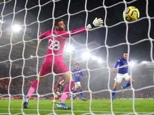 Belajar Kejam, Leicester Main Tanpa Ampun