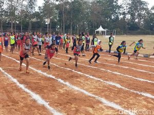Banyuwangi Jaring Pelari Muda Melalu Kompetisi Lari Estafet Massal