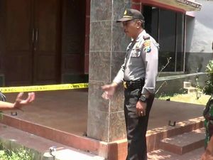 Rumah Anggota DPRD Kabupaten Pasuruan Dibondet, Polisi: Pelaku 2 Orang Rumah Anggota DPRD Kabupaten Pasuruan Dibondet, Polisi: Pelaku 2 Orang