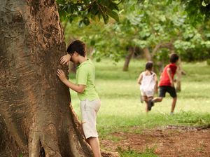 8 Permainan Tradisional yang Bermanfaat untuk Perkembangan Anak 8 Permainan Tradisional yang Bermanfaat untuk Perkembangan Anak