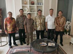 Sowan ke Jusuf Kalla, Airlangga Sampaikan Undangan Khusus