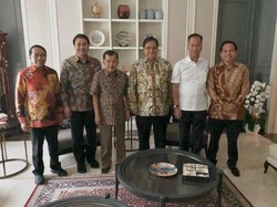 Sowan ke Jusuf Kalla, Airlangga Sampaikan Undangan Khusus