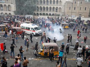 Demo di Irak Memanas, Massa Dibubarkan Paksa Demo di Irak Memanas, Massa Dibubarkan Paksa