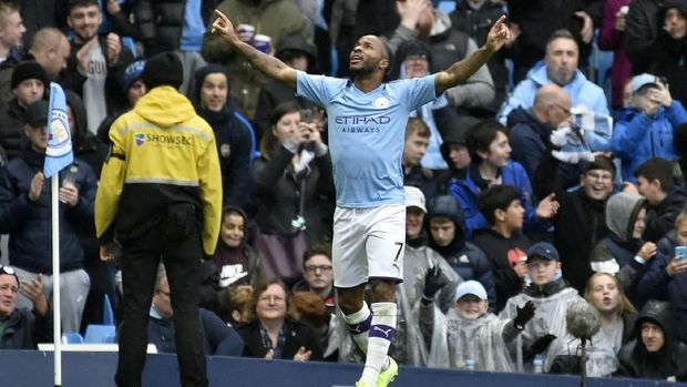 Raheem Sterling makin menunjukkan kualitasnya sebagai mesin gol di Manchester City.
