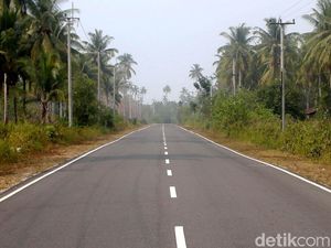 Menjajal Mulusnya Jalan di Perbatasan Indonesia