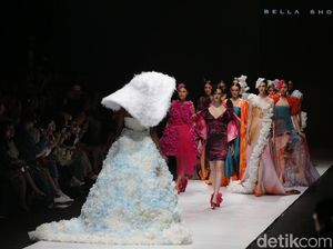 Melihat Karya Bella Sofie di Ajang JFW 2020 Melihat Karya Bella Sofie di Ajang JFW 2020