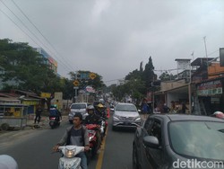 Uji Coba Sistem 2-1 di Puncak, Warga: Macet Parah!