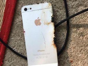iPhone Meledak Bikin Nyawa Pemuda Melayang iPhone Meledak Bikin Nyawa Pemuda Melayang