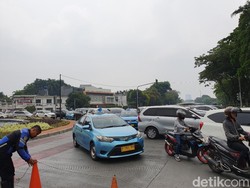 Jl Sudirman Tutup Jelang Karnaval Jakarta Langit Biru