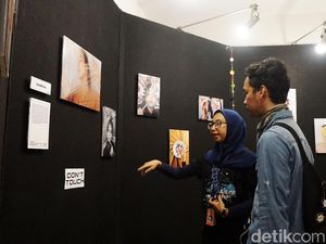 Pameran Foto Keluh Bentala Digelar di UPNVJ
