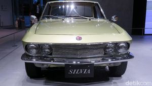 Antik! Jajaran Mobil Jadul Nissan