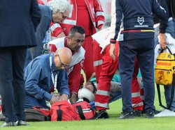 Berdarah-darah Saat Lawan Lecce, Higuain Dibawa ke Rumah Sakit