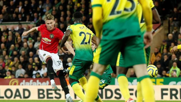 Manchester United unggul 2-0 atas Norwich City di babak pertama dalam lanjutan Liga Inggris (Foto: John Sibley/Action Images via Reuters) Manchester United unggul 2-0 atas Norwich City di babak pertama dalam lanjutan Liga Inggris (Foto: John Sibley/Action Images via Reuters)