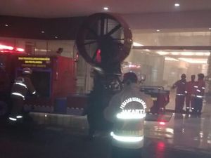 Kebakaran RS Mayapada Diduga Akibat Korsleting di Ruang Panel Kebakaran RS Mayapada Diduga Akibat Korsleting di Ruang Panel
