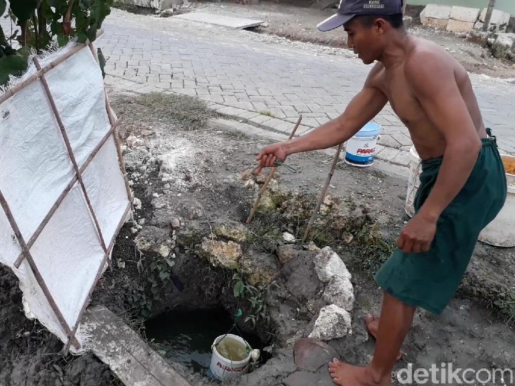 Kekeringan Masih Melanda, Warga Bojonegoro Bikin Sumur Cublik Kekeringan Masih Melanda, Warga Bojonegoro Bikin Sumur Cublik