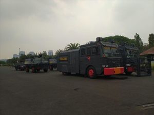 Jelang Aksi Mahasiswa, Water Cannon-Barracuda Disiagakan di Sekitar Istana