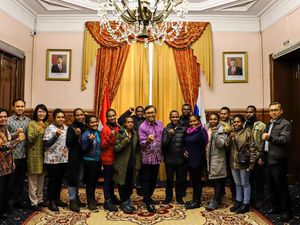 KBRI Moskow Sambut Kedatangan 14 Mahasiswa dari Papua di Rusia KBRI Moskow Sambut Kedatangan 14 Mahasiswa dari Papua di Rusia