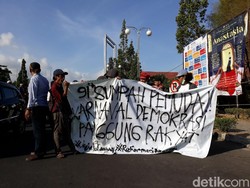 Tuntut Perppu KPK, Mahasiswa di Yogya Gelar Karnaval Demokrasi