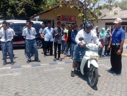 SIM D Gratis dari Polres Gresik untuk Siswa SLB di Hari Sumpah Pemuda