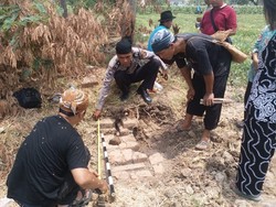 Penjelasan Arkeolog UI soal Batu Telapak Kaki Anjing di Indramayu