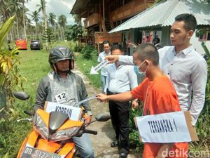 Reka Ulang, Pelajar SMK di Manado Kejar dan Tusuk Gurunya Berulang Kali Reka Ulang, Pelajar SMK di Manado Kejar dan Tusuk Gurunya Berulang Kali