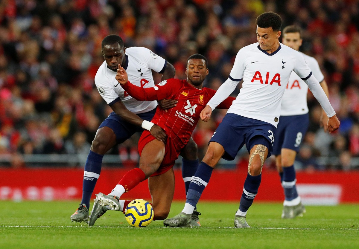 Dele Alli (kanan) dituding kehilangan rasa lapar untuk meningkatkan kemampuan. (Foto: Phil Noble / Reuters)