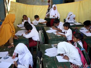 Tolong! Ini Suara Pendidik di Pelosok Natuna Tolong! Ini Suara Pendidik di Pelosok Natuna