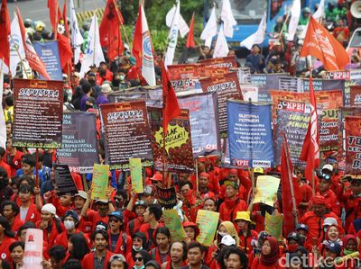 Suasana Long March Massa Aksi di Thamrin