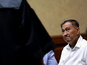 Beda Nasib Terpidana Korupsi e-KTP: Setnov Bebas-Markus Nari Belum Beda Nasib Terpidana Korupsi e-KTP: Setnov Bebas-Markus Nari Belum