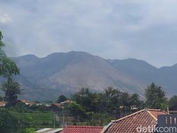 Jalur Pendakian di Gunung Guntur Ditutup Akibat Kebakaran Hutan