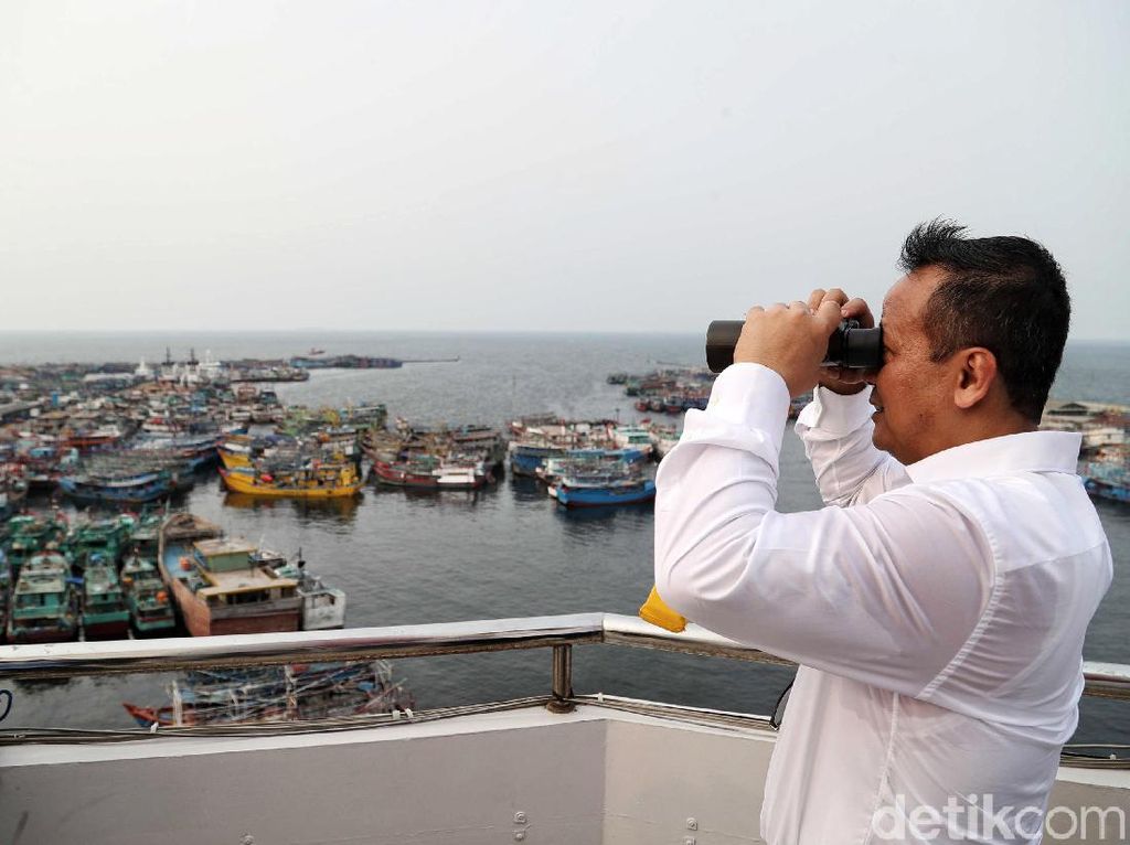 Edhy Prabowo Putar Otak Salurkan Kapal Eks Asing Edhy Prabowo Putar Otak Salurkan Kapal Eks Asing