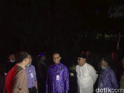 Anies Tinjau Kebakaran di RS Mayapada
