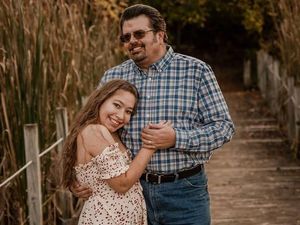 Kisah Wanita Jatuh Cinta pada Bosnya yang Beda Usia 31 Tahun