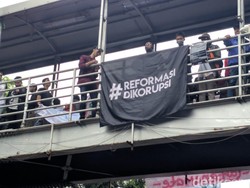 Mahasiswa Menanti Perppu KPK, PSI Malah Dukung UU KPK yang Baru