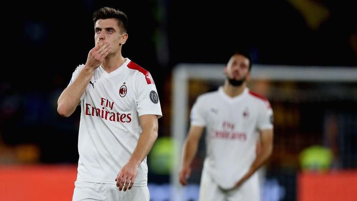 AC Milan sedang jeblok. (Foto: Paolo Bruno/Getty Images)