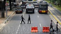 Jalan Medan Merdeka Barat Ditutup Jelang Demo Mahasiswa