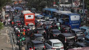 Kawasan Senen Macet Imbas Upacara Hari Sumpah Pemuda