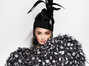 Ririn Ekawati Cantik Banget di Foto Terbaru, Dipuji Desainer Marc Jacobs Ririn Ekawati Cantik Banget di Foto Terbaru, Dipuji Desainer Marc Jacobs