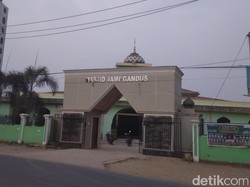 Pengurus Desak Polisi Ungkap Pelempar Kotoran di Masjid Palembang