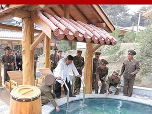 Potret Kim Jong Un di Kota Spa
