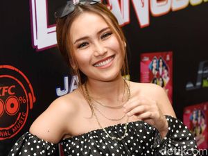 Disomasi Enji, Ayu Ting Ting: Kan Dulu Bilqis Nggak Diakui Disomasi Enji, Ayu Ting Ting: Kan Dulu Bilqis Nggak Diakui