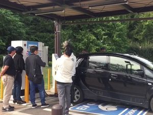 Melihat Tempat Ngecas Mobil Listrik di Jepang