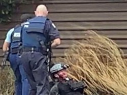 Dua Polisi yang Hentikan Aksi Teroris di Selandia Baru Terima Penghargaan