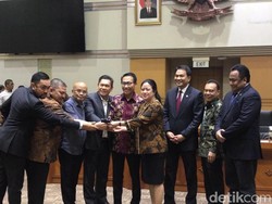 Herman Herry Jadi Ketua Komisi III DPR, Puan Pesan Kerja Cepat