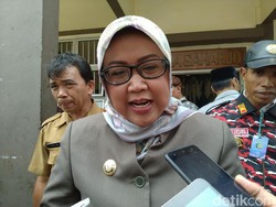 Puncak Tetap Macet Saat Sistem 2-1, Bupati Bogor Akui Prediksi Meleset