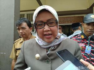 KPK Amankan 12 Orang Saat OTT Bupati Bogor Ade Yasin, Siapa Mereka? KPK Amankan 12 Orang Saat OTT Bupati Bogor Ade Yasin, Siapa Mereka?