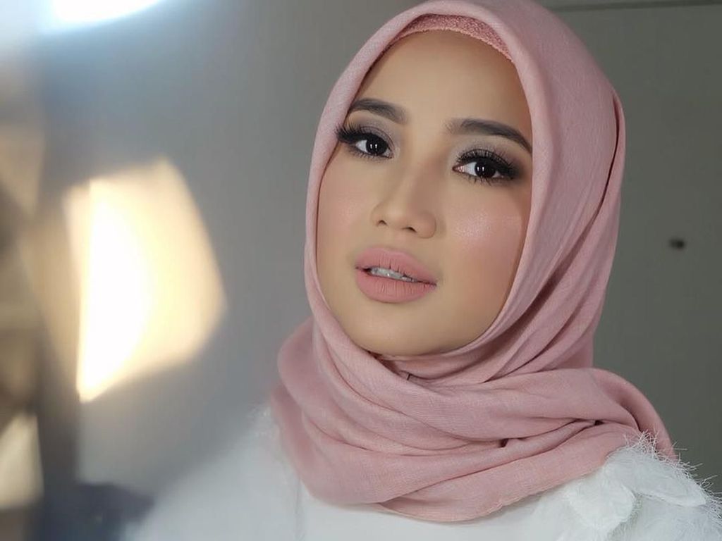 Chaca Frederica ke Rezky Aditya-Ciki: Selalu Ingat Komitmen Chaca Frederica ke Rezky Aditya-Ciki: Selalu Ingat Komitmen