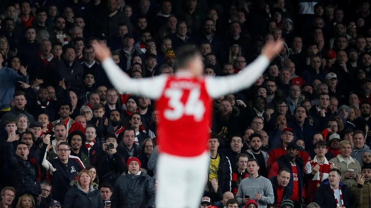 Kapten Arsenal Granit Xhaka malah bersitegang dengan fans (REUTERS/David Klein)